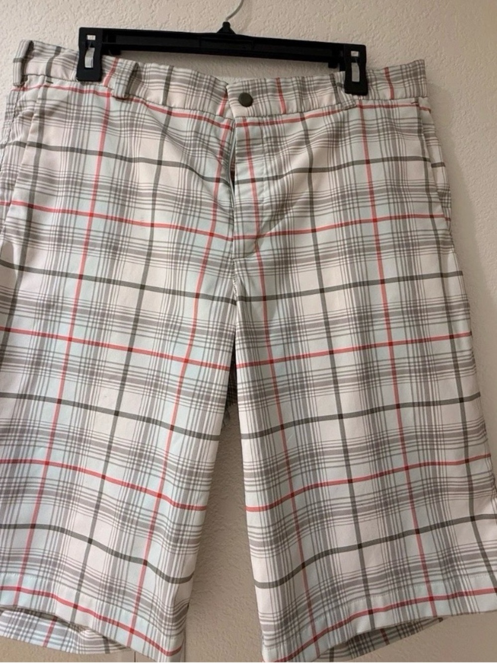 Nike Golf Tour Performance Dri-FIT Plaid Shorts Men’s Size 34 Gray Red